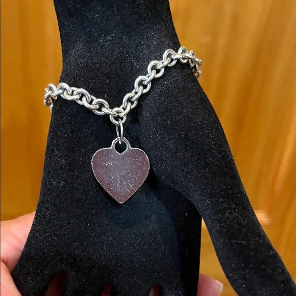 Silver Heart Charm Bracelet - Picture 7 of 9
